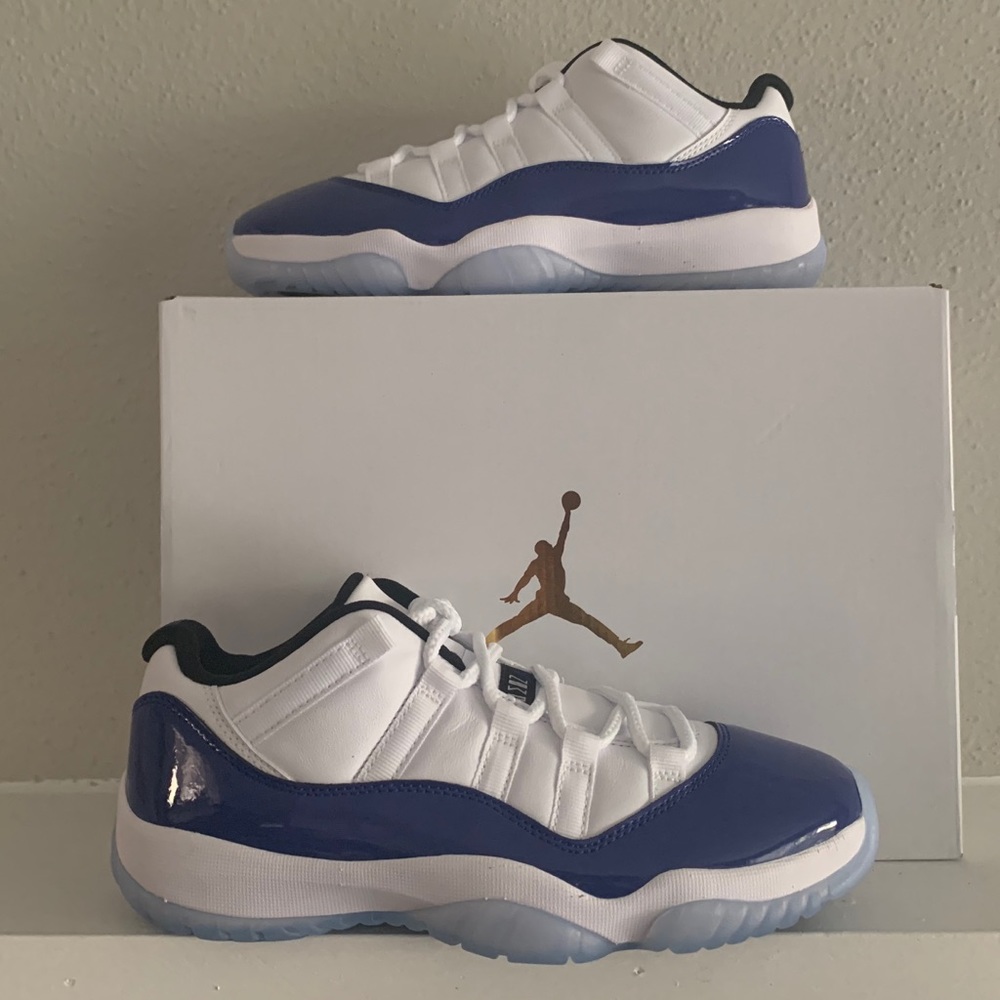 Air Jordan 11 Retro Low “White Concord”